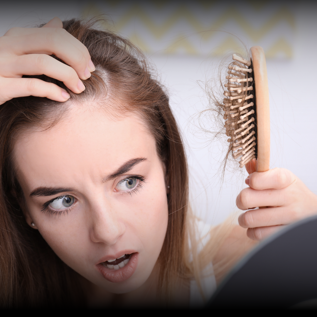 Comprendre les Causes de la Chute des Cheveux : Un Guide Complet
